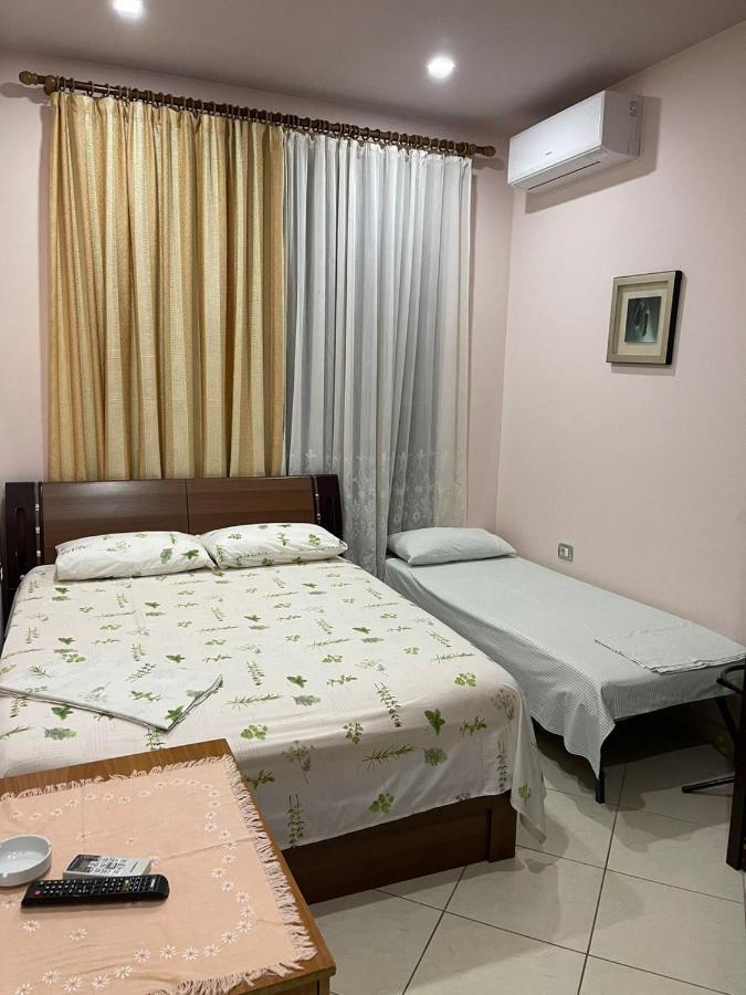 Vila Vadeha Pogradec Bagian luar foto