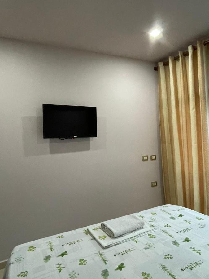 Vila Vadeha Pogradec Bagian luar foto