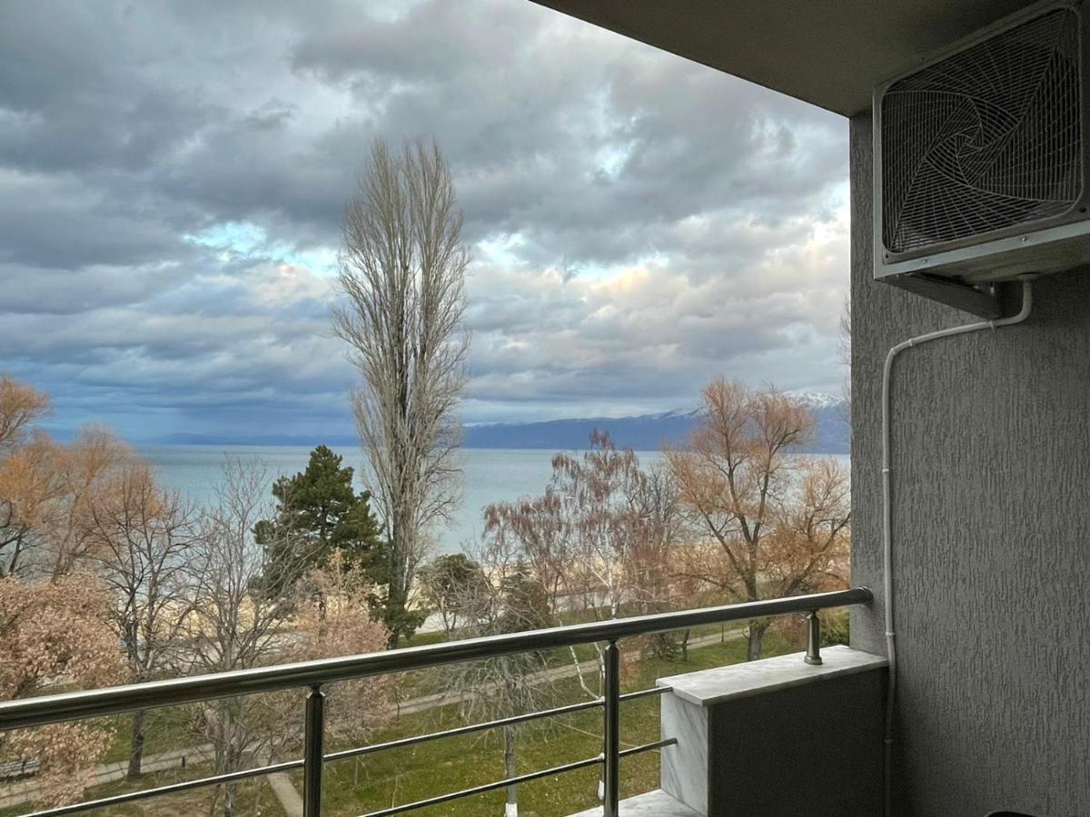 Vila Vadeha Pogradec Bagian luar foto