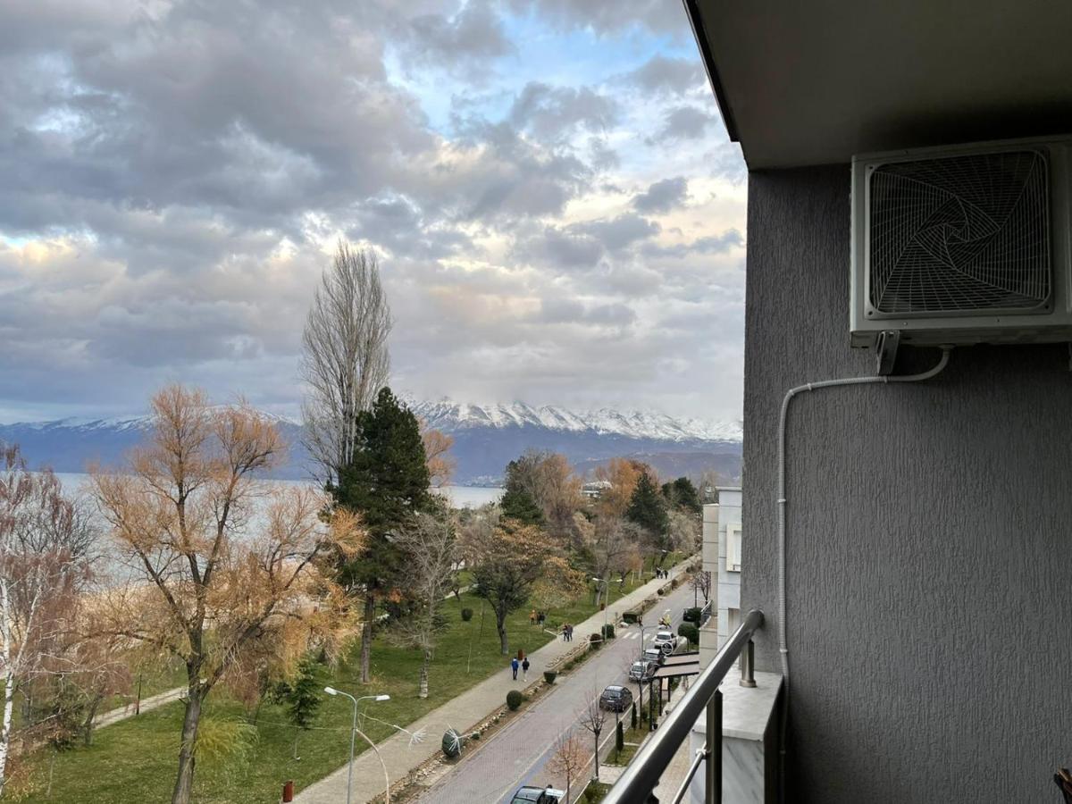 Vila Vadeha Pogradec Bagian luar foto