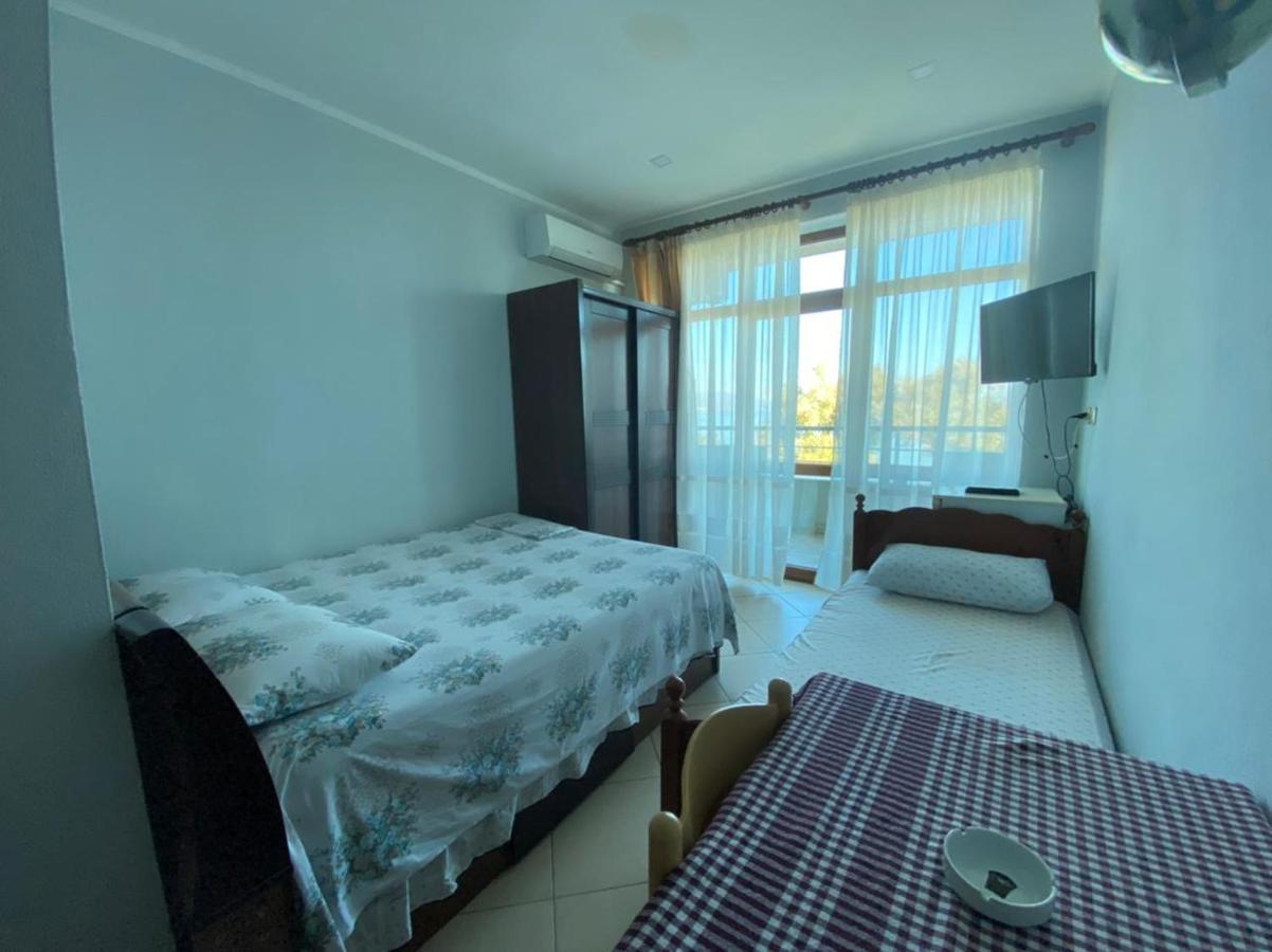 Vila Vadeha Pogradec Bagian luar foto