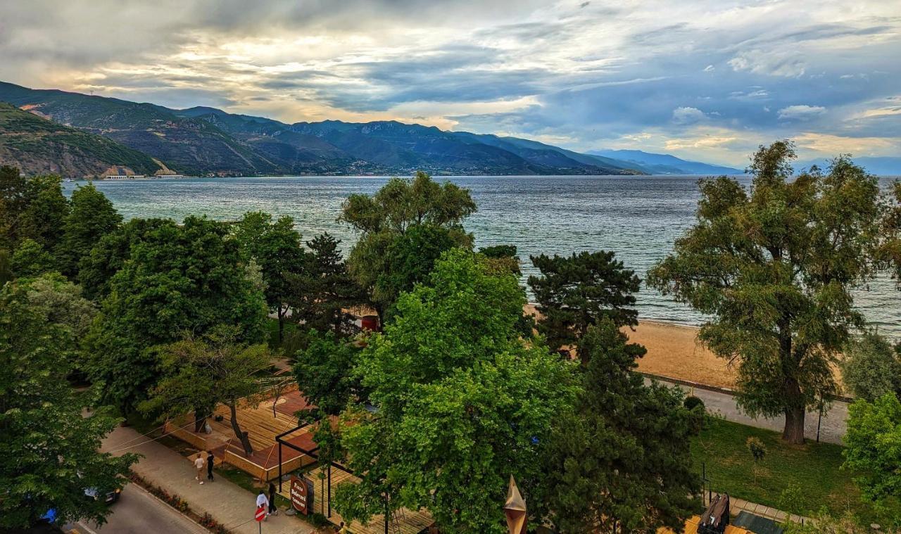 Vila Vadeha Pogradec Bagian luar foto