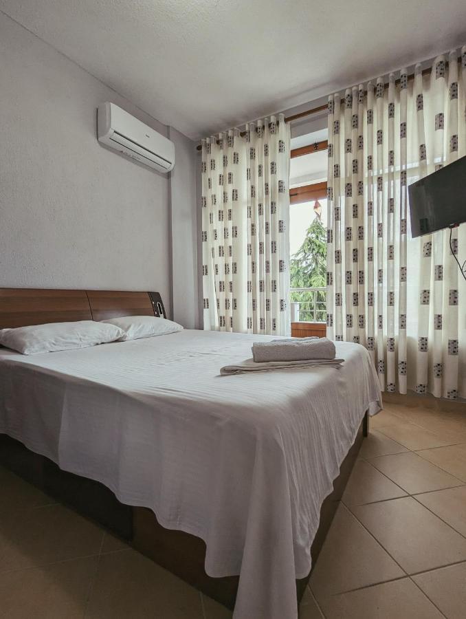 Vila Vadeha Pogradec Bagian luar foto