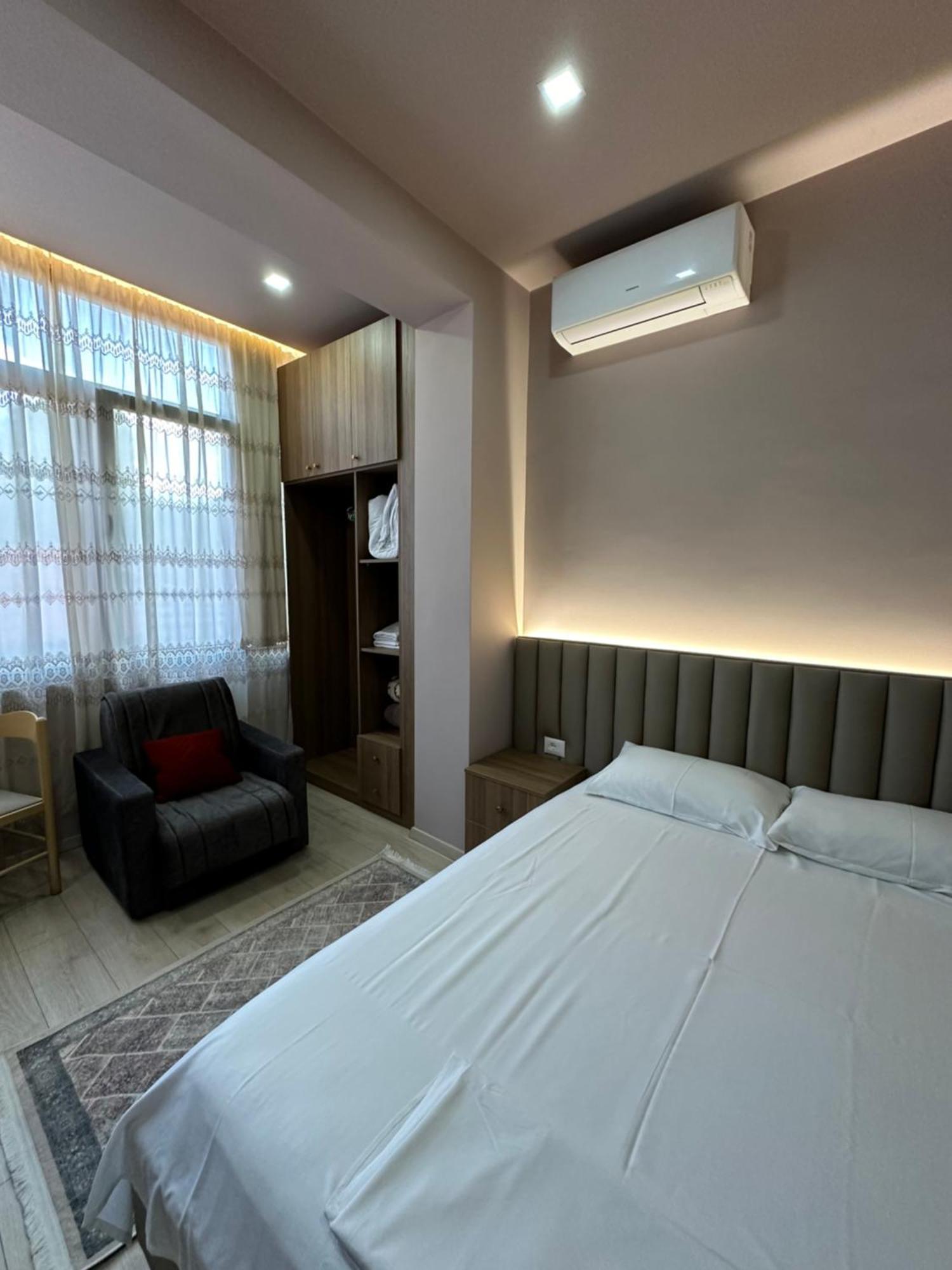 Vila Vadeha Pogradec Bagian luar foto